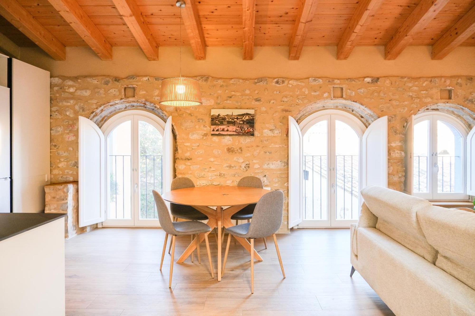 Ganganell Atic Apartamento Con Terraza En Besalú Dış mekan fotoğraf