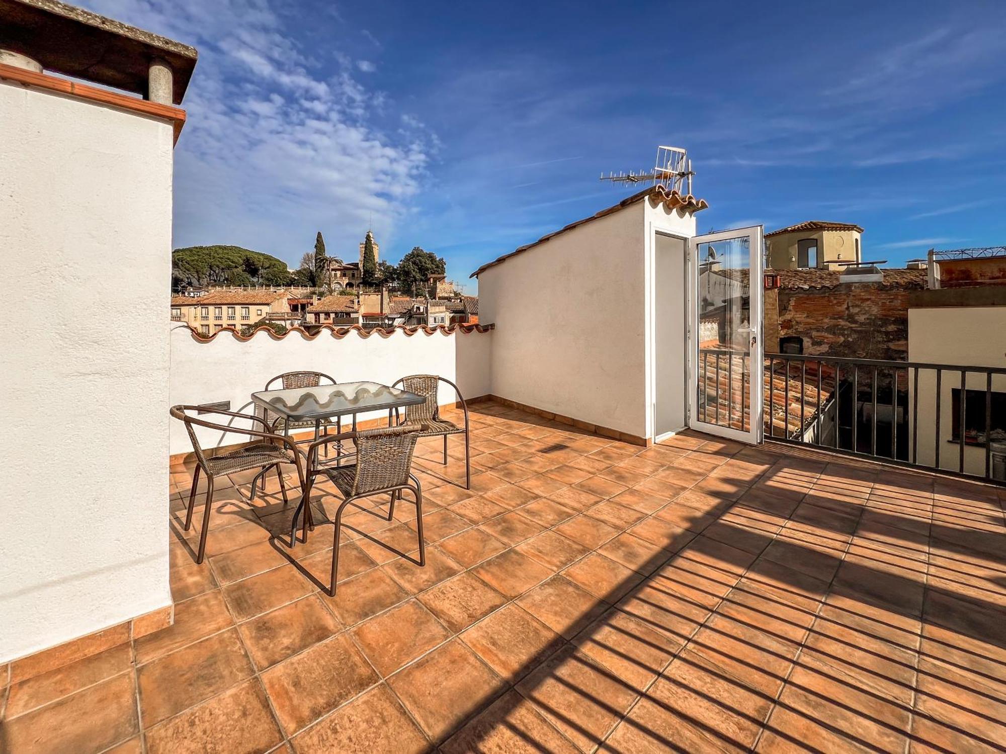 Ganganell Atic Apartamento Con Terraza En Besalú Dış mekan fotoğraf