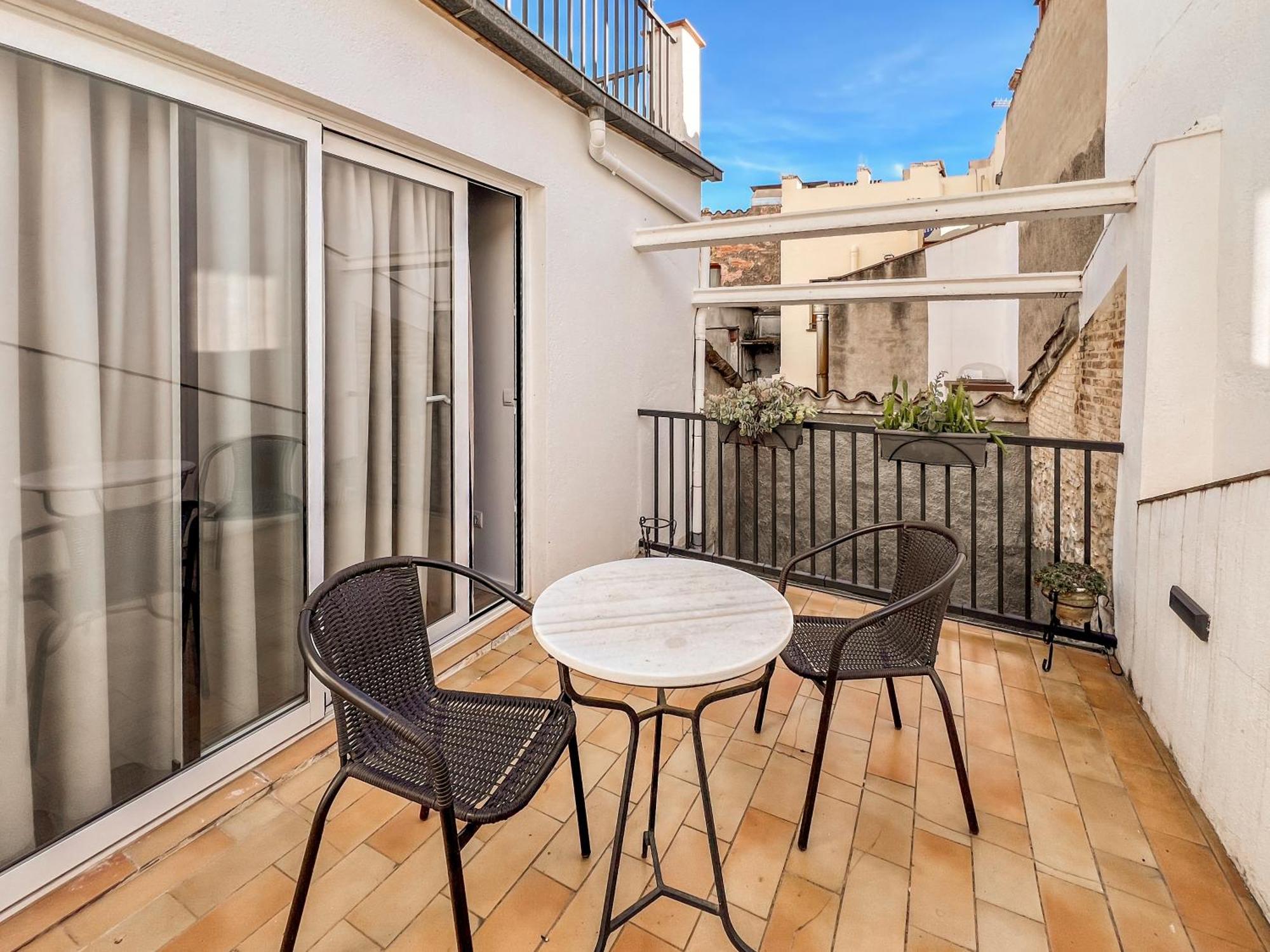 Ganganell Atic Apartamento Con Terraza En Besalú Dış mekan fotoğraf